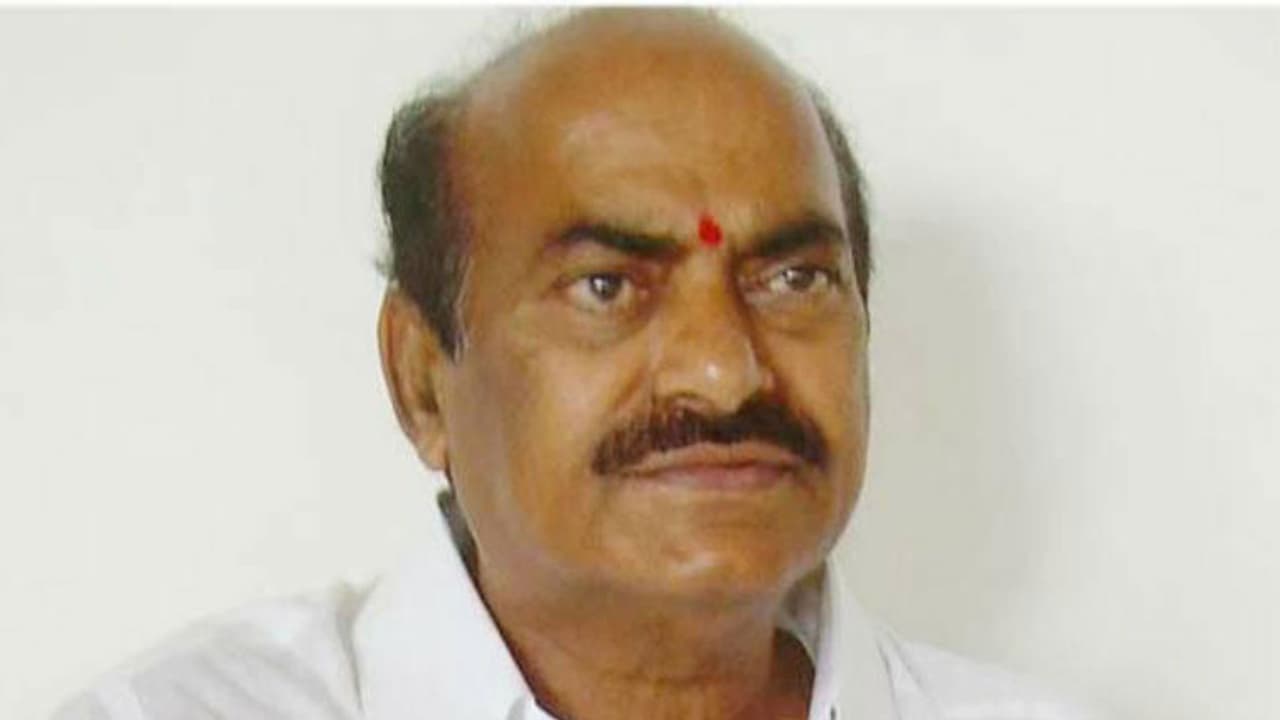 రేవంత్, లోకేష్ పాదయాత్రలతో లాభం లేదు: జేసీ దివాకర్ రెడ్డి సంచలనం రేవంత్, లోకేష్ పాదయాత్రలతో లాభం లేదు: జేసీ దివాకర్ రెడ్డి సంచలనం