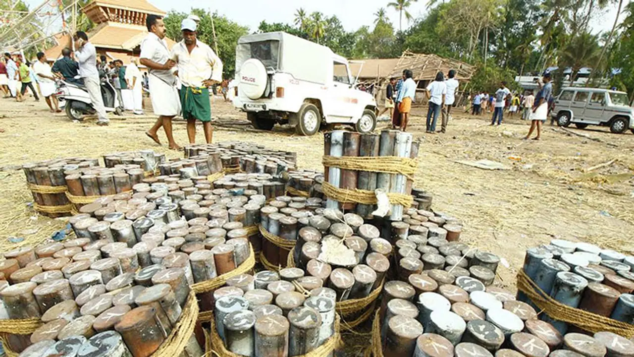 13 including 7 temple officials arrested in Kollam fire tragedy 13 including 7 temple officials arrested in Kollam fire tragedy