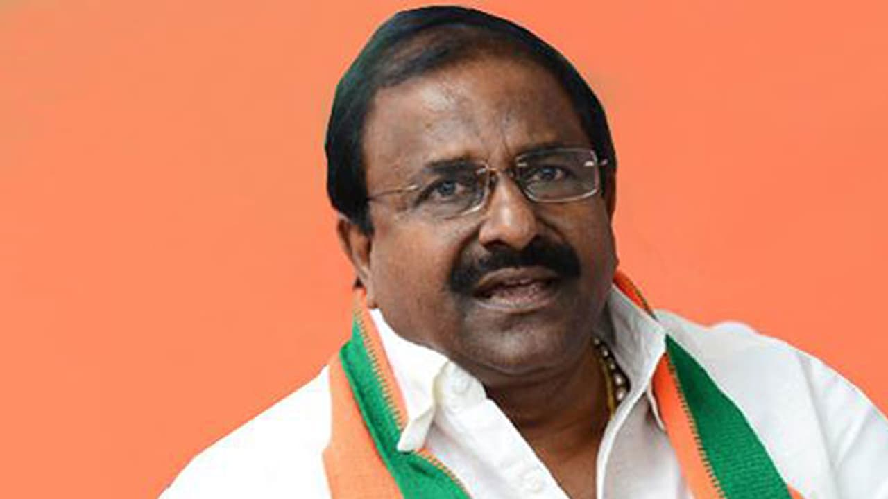 పాలనపై పట్టుకోల్పోయిన సీఎం జగన్ : బీజేపీ ఎమ్మెల్సీ సోము వీర్రాజు పాలనపై పట్టుకోల్పోయిన సీఎం జగన్ : బీజేపీ ఎమ్మెల్సీ సోము వీర్రాజు