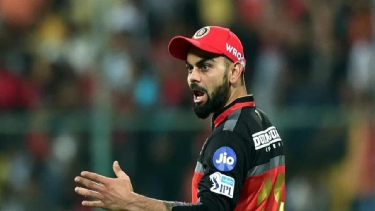 எப்படி ஜெயிப்பது எனக் கற்றுக்கொண்டேன்... இனி அவங்ககிட்ட அதிகம் பேசமாட்டேன்.... கோதாவில் இறங்கிய கோஹ்லி! எப்படி ஜெயிப்பது எனக் கற்றுக்கொண்டேன்... இனி அவங்ககிட்ட அதிகம் பேசமாட்டேன்.... கோதாவில் இறங்கிய கோஹ்லி!