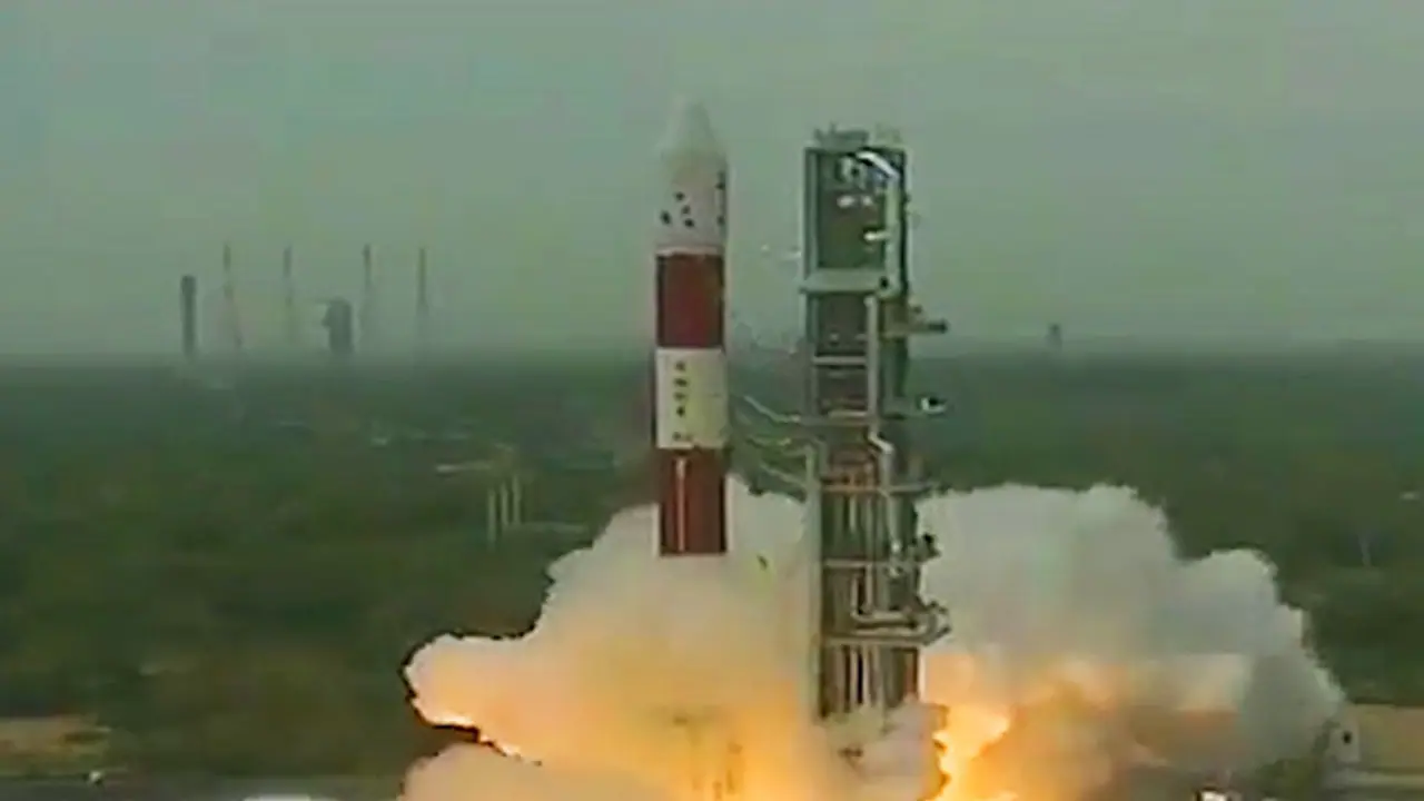 Trollers mock NASA, Pakistan after ISRO's historic launch Trollers mock NASA, Pakistan after ISRO's historic launch