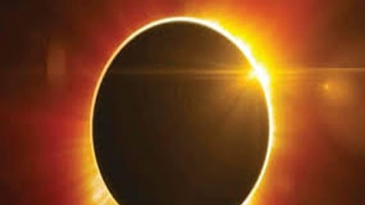 கிரகணத்தால் திடீர் மாற்றம் வருமாம் ...! யாருக்கு தெரியுமா..? கிரகணத்தால் திடீர் மாற்றம் வருமாம் ...! யாருக்கு தெரியுமா..?