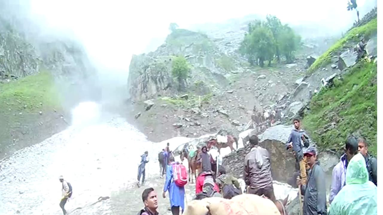 ಅಮರನಾಥ ಯಾತ್ರೆ ಬೇಸ್ ಕ್ಯಾಂಪ್ ವಲಯದಲ್ಲಿ ಮೇಘಸ್ಫೋಟ, ಹಲವು ಭಕ್ತರ ಸಾವು!