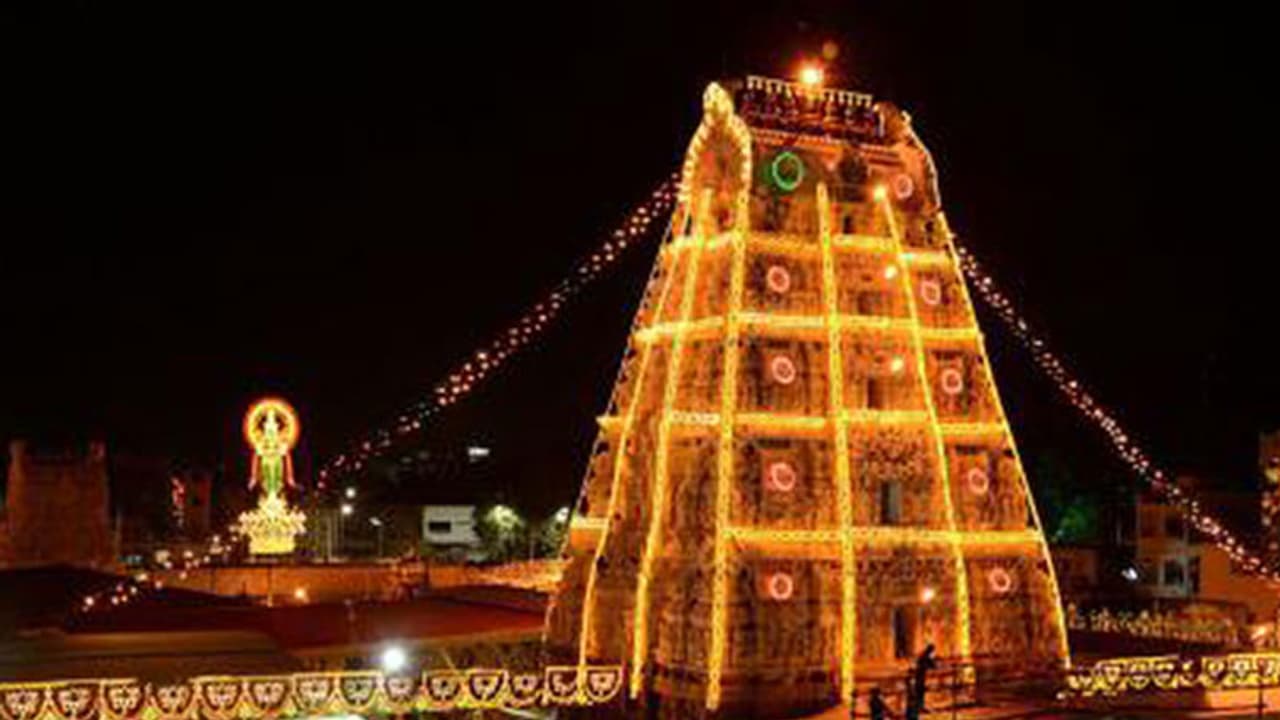 తిరుచానూర్ లో వరలక్ష్మీ వ్రతానికి ఏర్పాట్లు షురూ తిరుచానూర్ లో వరలక్ష్మీ వ్రతానికి ఏర్పాట్లు షురూ