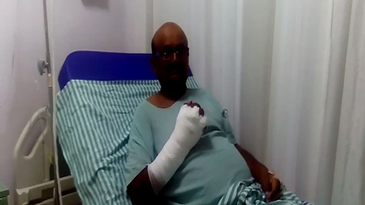 ಜಂಗಲ್'ರಾಜ್: ಗುತ್ತಿಗೆದಾರರ ಅವ್ಯವಹಾರ ಬಯಲಿಗೆಳೆದ ಅಧಿಕಾರಿಯ ಕೈಕಟ್ ಜಂಗಲ್'ರಾಜ್: ಗುತ್ತಿಗೆದಾರರ ಅವ್ಯವಹಾರ ಬಯಲಿಗೆಳೆದ ಅಧಿಕಾರಿಯ ಕೈಕಟ್