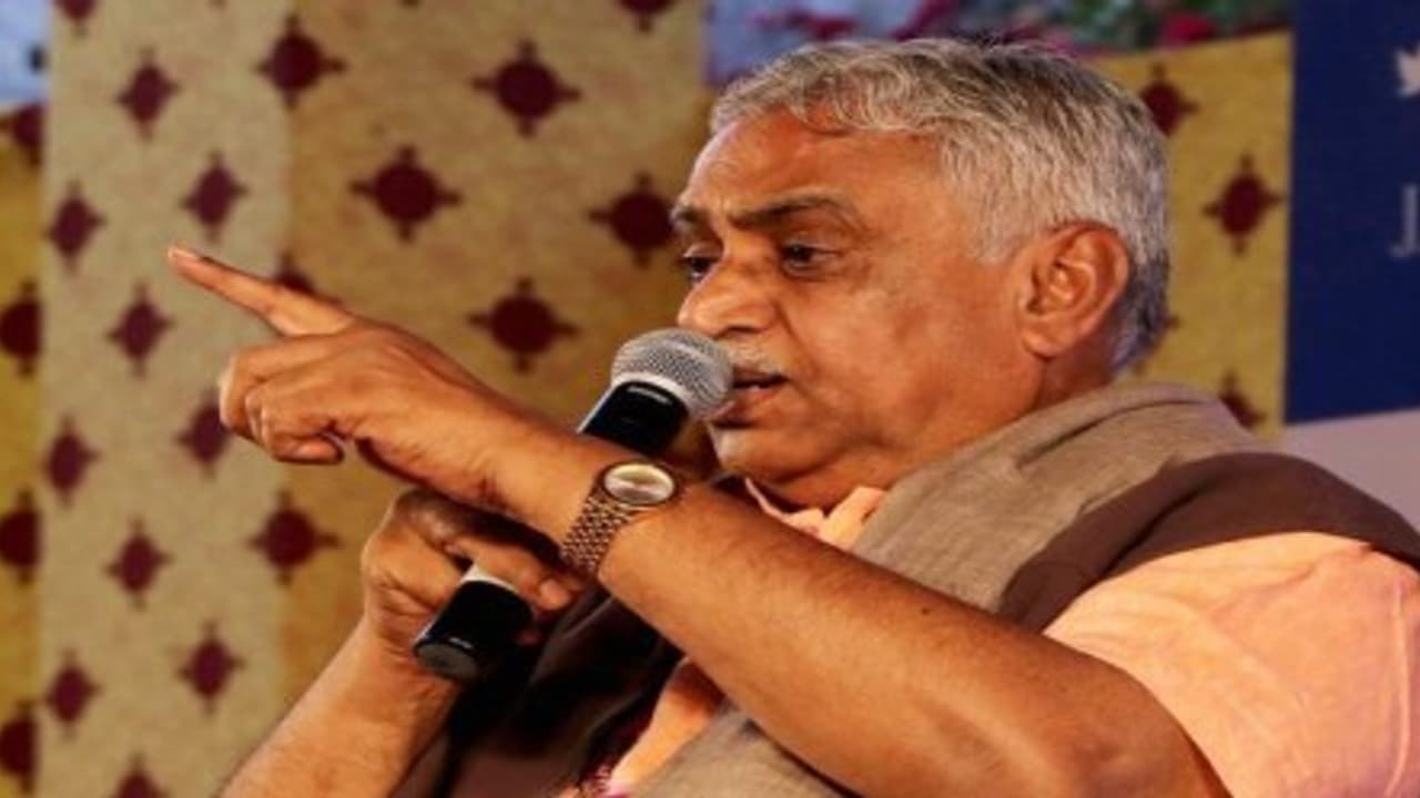 संघ ने पाकिस्तान में हवाई हमला करने के लिए वायुसेना का अभिनंदन किया संघ ने पाकिस्तान में हवाई हमला करने के लिए वायुसेना का अभिनंदन किया