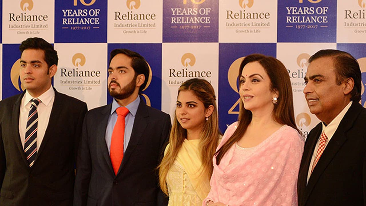 ಅಂಬಾನಿ ಕುಟುಂಬದ ವಿಚಾರವಿದು ಅಂಬಾನಿ ಕುಟುಂಬದ ವಿಚಾರವಿದು