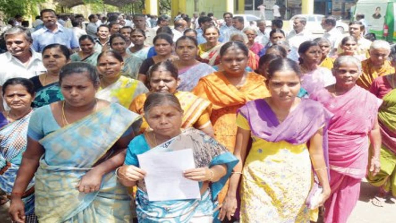 சாராயக் கடை அமைக்க மாவட்ட நிர்வாகம் அனுமதி அளிக்கக் கூடாது சாமியப்பா நகர் மக்கள் திட்டவட்டம்… சாராயக் கடை அமைக்க மாவட்ட நிர்வாகம் அனுமதி அளிக்கக் கூடாது சாமியப்பா நகர் மக்கள் திட்டவட்டம்…