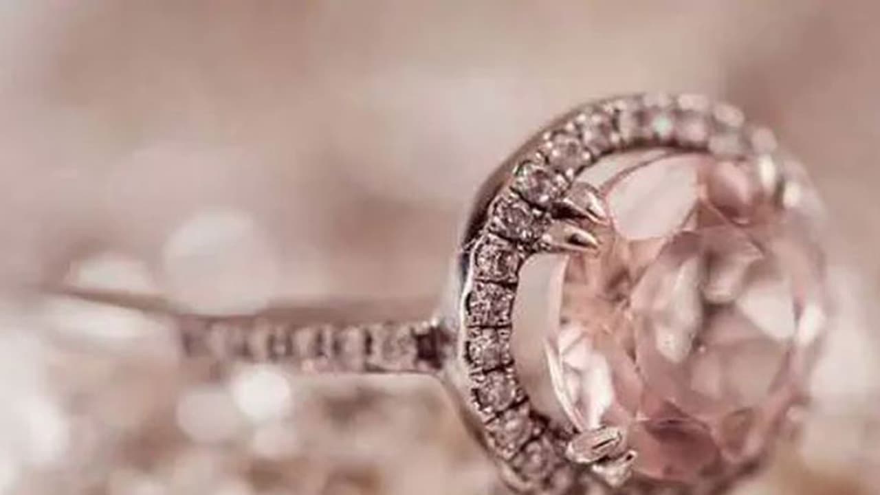 രണ്ട് കോടിയിലധികം വിലയുള്ള ആഭരണ മോഷണം; പ്രതികള് പിടിയിലായത് 15 വര്ഷത്തിന് ശേഷം രണ്ട് കോടിയിലധികം വിലയുള്ള ആഭരണ മോഷണം; പ്രതികള് പിടിയിലായത് 15 വര്ഷത്തിന് ശേഷം