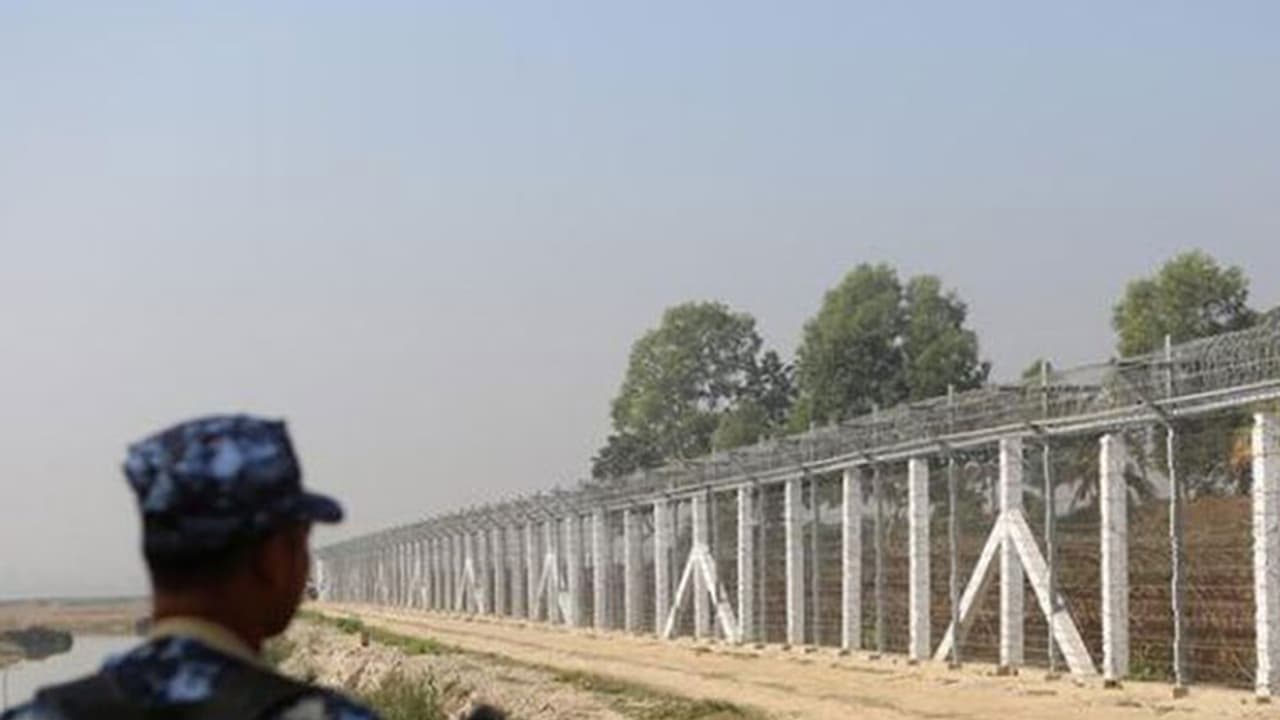 റോഹിങ്ക്യകള് ജീവിച്ചിടത്ത് സൈനീക താവളമൊരുക്കി മ്യാന്മാര് റോഹിങ്ക്യകള് ജീവിച്ചിടത്ത് സൈനീക താവളമൊരുക്കി മ്യാന്മാര്