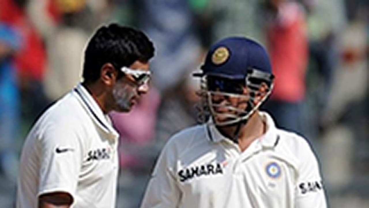 Watch: This is why Dhoni fans are angry with Ashwin Watch: This is why Dhoni fans are angry with Ashwin