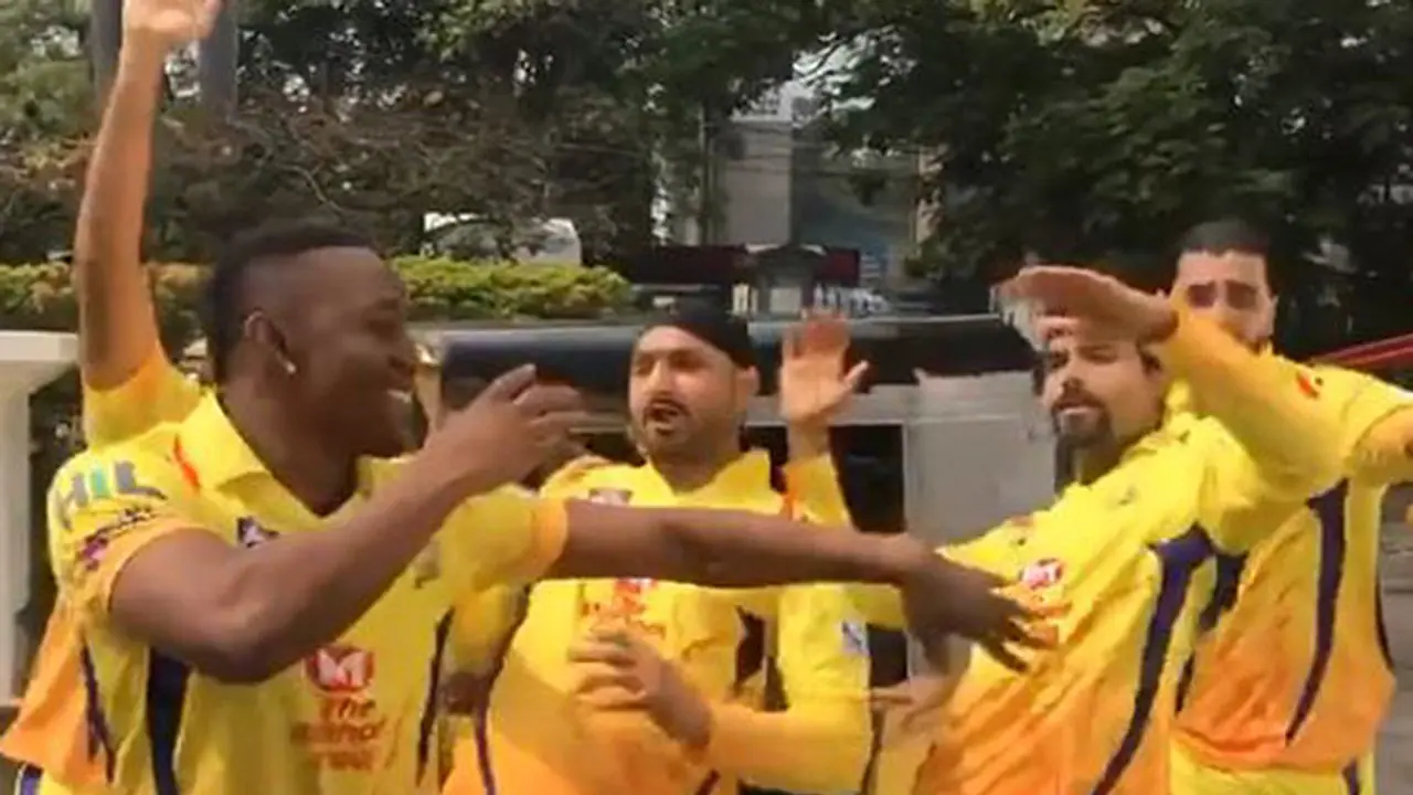 IPL ಉದ್ಘಾಟನಾ ಪಂದ್ಯಕ್ಕೆ ಕ್ಷಣಗಣನೆ: ಬದ್ಧವೈರಿಗಳ ಕಾದಾಟಕ್ಕೆ ವಾಂಖೇಡೆ ಮೈದಾನ ರೆಡಿ IPL ಉದ್ಘಾಟನಾ ಪಂದ್ಯಕ್ಕೆ ಕ್ಷಣಗಣನೆ: ಬದ್ಧವೈರಿಗಳ ಕಾದಾಟಕ್ಕೆ ವಾಂಖೇಡೆ ಮೈದಾನ ರೆಡಿ