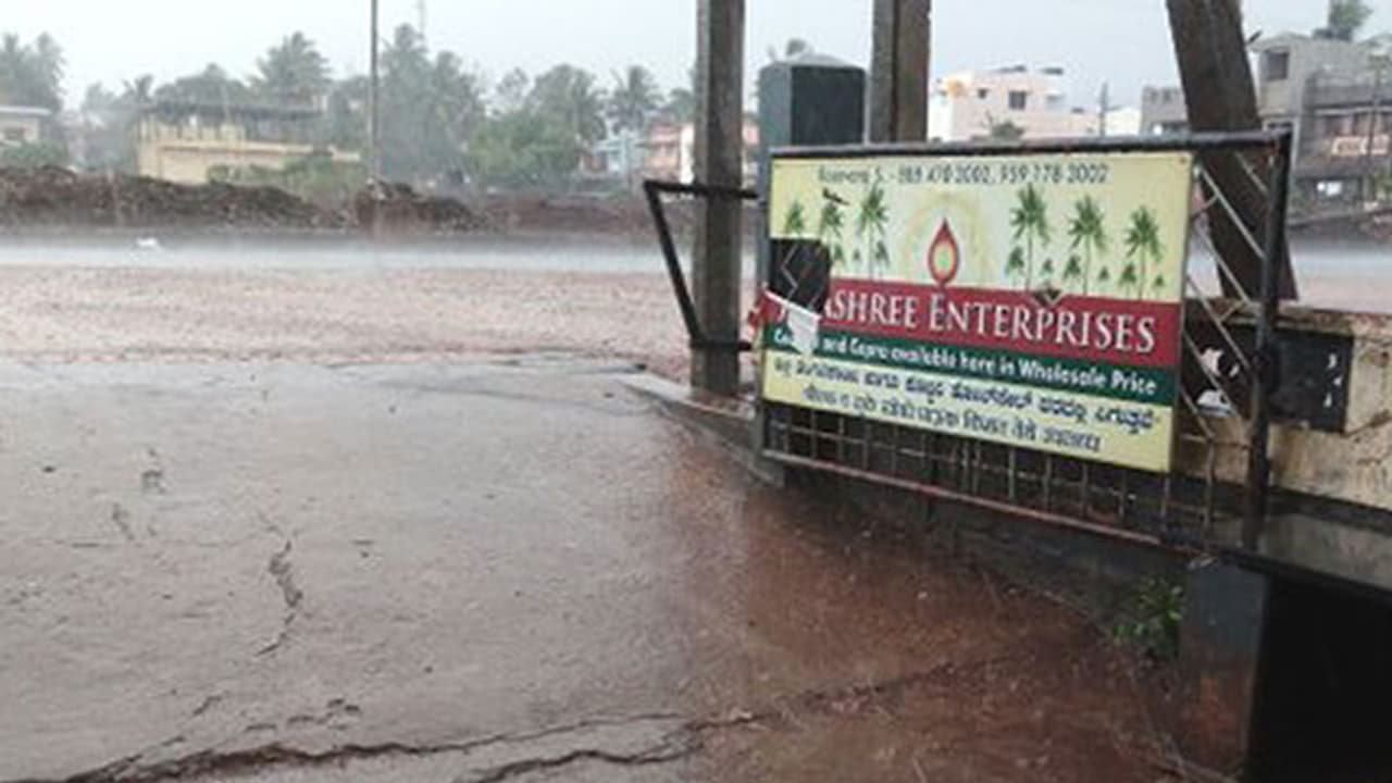 Hailstorm hits Belgaum; cooler days ahead? Hailstorm hits Belgaum; cooler days ahead?