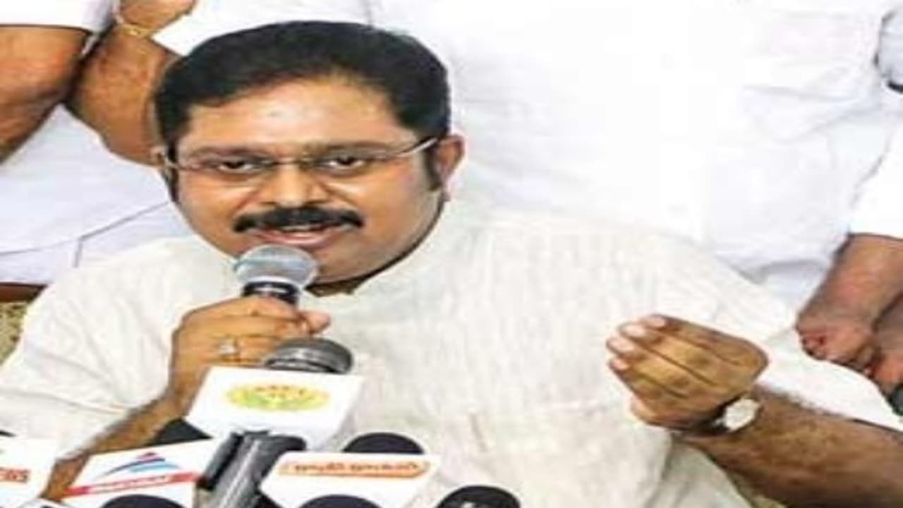 போட்டு தாக்கிய டிடிவி தினகரன்....! துருவி துருவி கேள்வி தூள் கிளப்பும் பதிலடி..! போட்டு தாக்கிய டிடிவி தினகரன்....! துருவி துருவி கேள்வி தூள் கிளப்பும் பதிலடி..!