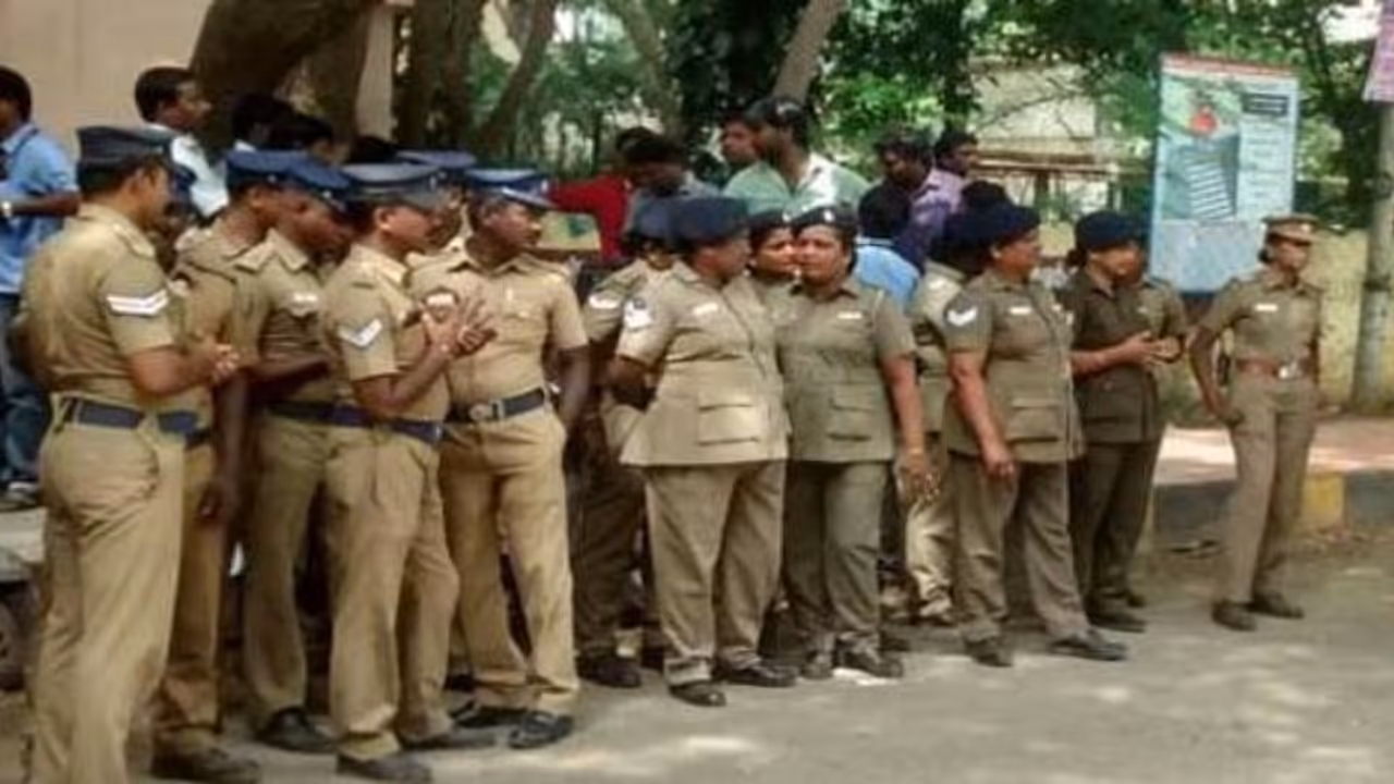 ஆயிரக்கணக்கில் போலீசார் குவிப்பு..! பதற்றத்தில் தலைமை செயலகம்..! ஆயிரக்கணக்கில் போலீசார் குவிப்பு..! பதற்றத்தில் தலைமை செயலகம்..!