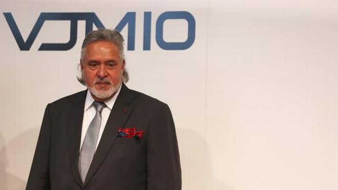 ఆర్బిఐ షాకింగ్ న్యూస్: రూ.68 వేల కోట్ల కార్పొరేట్ రుణాలు మాఫీ.. ఆర్బిఐ షాకింగ్ న్యూస్: రూ.68 వేల కోట్ల కార్పొరేట్ రుణాలు మాఫీ..