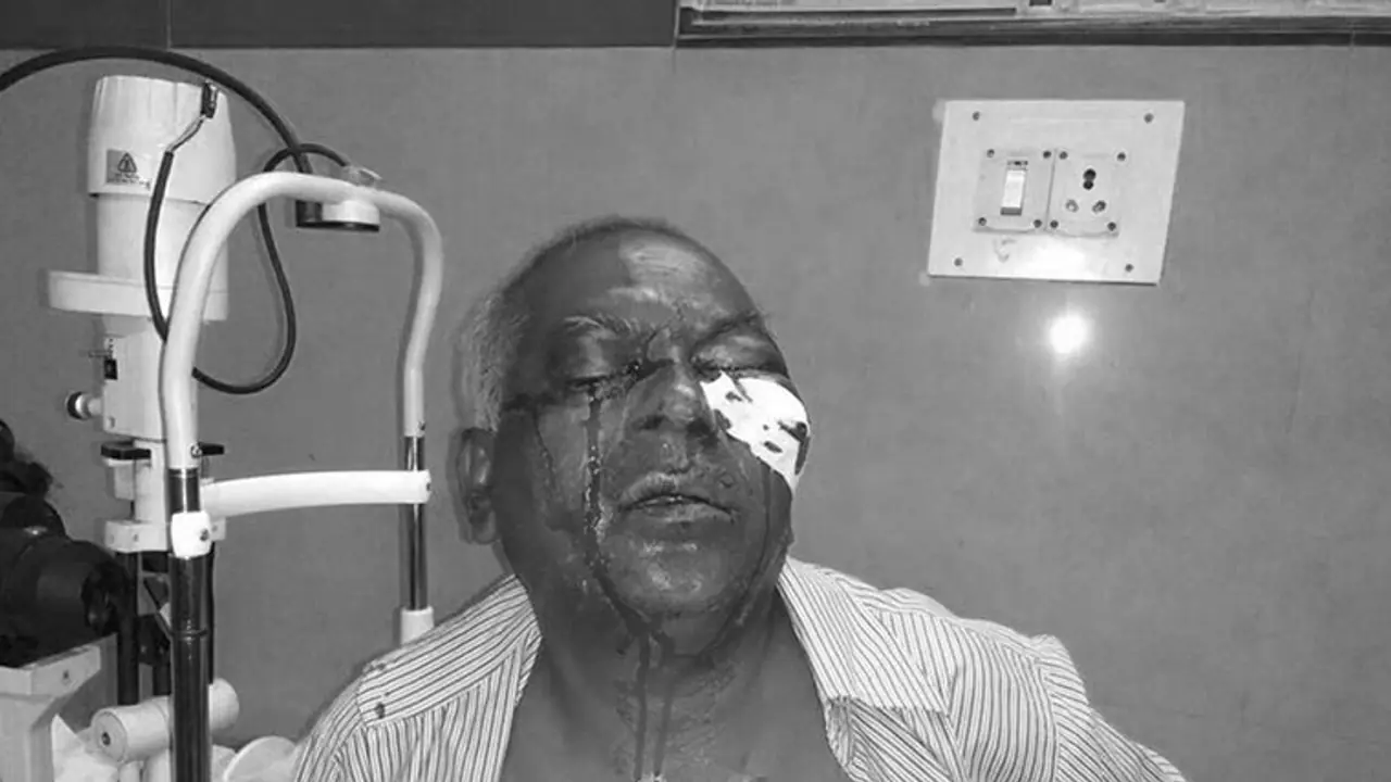 కార్పొరేటర్ హేమ శ్యామల తండ్రి కరాటే రాజు కబ్జా లీలలు కార్పొరేటర్ హేమ శ్యామల తండ్రి కరాటే రాజు కబ్జా లీలలు