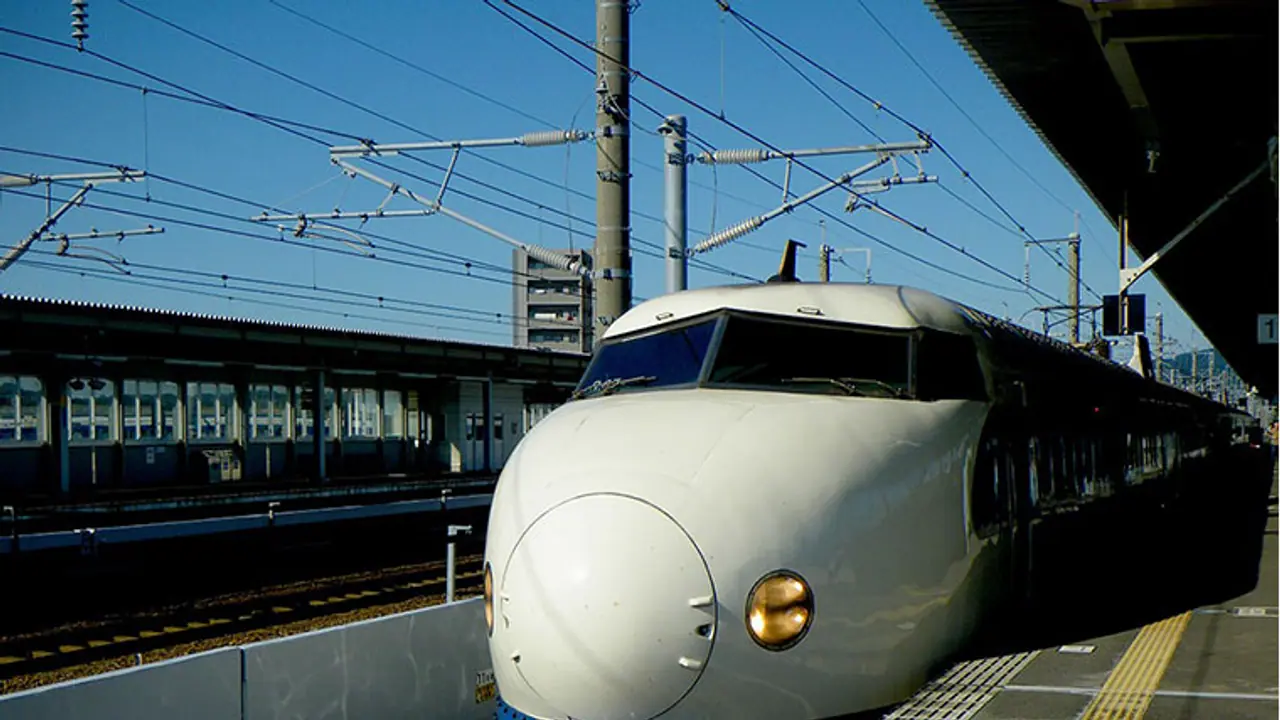 അതിവേഗ റെയില്വേ: കാസര്കോടിനെ അവഗണിച്ചതില് പ്രതിഷേധം അതിവേഗ റെയില്വേ: കാസര്കോടിനെ അവഗണിച്ചതില് പ്രതിഷേധം