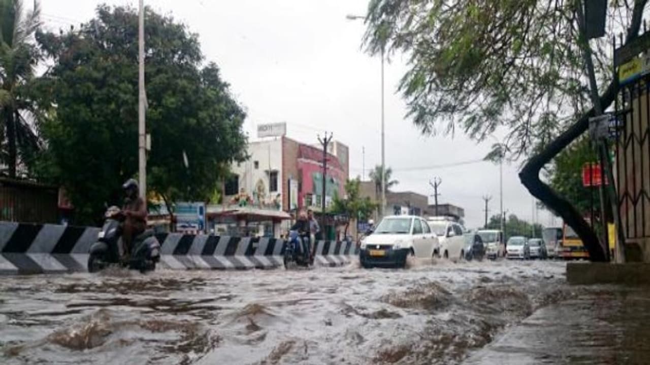 "அடடா.. உஷாருங்க... ஓரிரு நாட்களில் கனமழை" வானிலை மையம் தகவல்!! "அடடா.. உஷாருங்க... ஓரிரு நாட்களில் கனமழை" வானிலை மையம் தகவல்!!