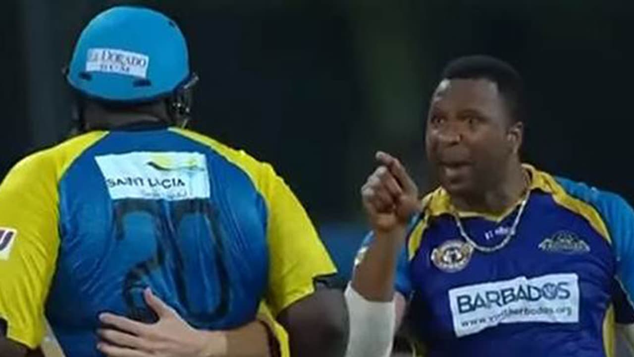 അടിച്ചുതകര്ത്ത് ക്രിക്കറ്റിലെ 'ഭീമന്'; പുറത്താക്കാന് പൊള്ളാര്ഡിന്റെ അറ്റകൈ പ്രയോഗം! അടിച്ചുതകര്ത്ത് ക്രിക്കറ്റിലെ 'ഭീമന്'; പുറത്താക്കാന് പൊള്ളാര്ഡിന്റെ അറ്റകൈ പ്രയോഗം!