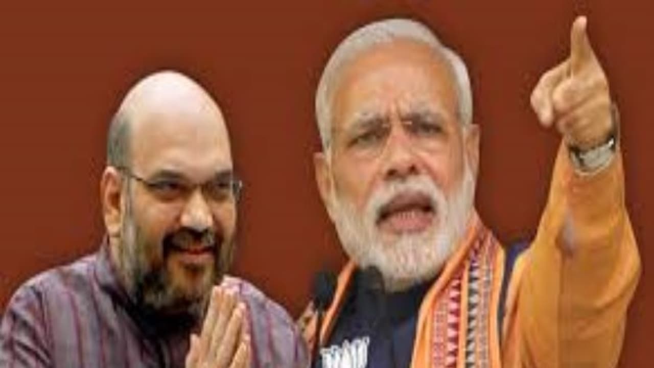 விருது மழை பொழிய துடிக்கும் பி.ஜே.பி: தமிழகம் சிக்குமா ஐஸ் வலையில்? விருது மழை பொழிய துடிக்கும் பி.ஜே.பி: தமிழகம் சிக்குமா ஐஸ் வலையில்?