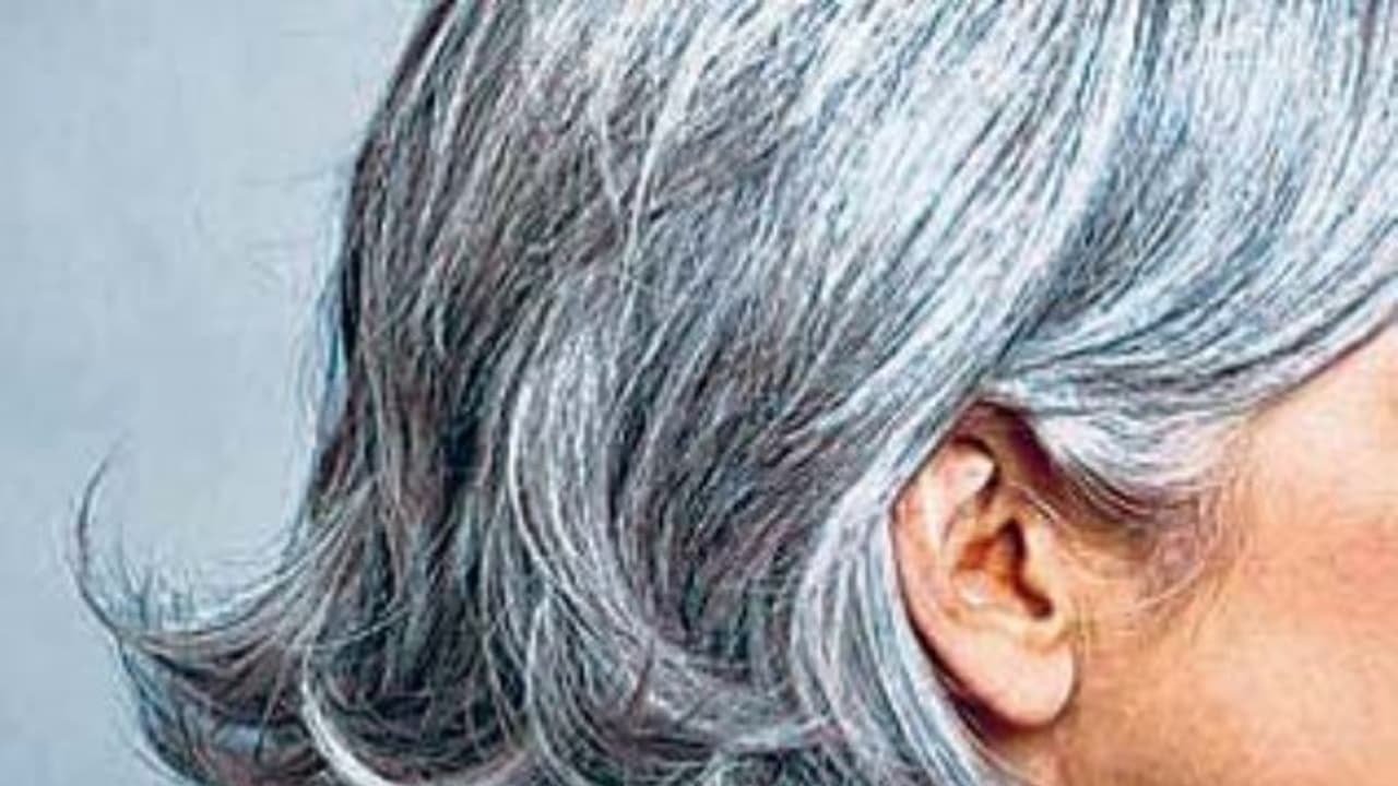 உங்களுக்குத் தெரியுமா? அகத்திக்கீரை பொடியை மோரில் கலந்து குடித்தால் இளநரையை போக்கலாம்... உங்களுக்குத் தெரியுமா? அகத்திக்கீரை பொடியை மோரில் கலந்து குடித்தால் இளநரையை போக்கலாம்...