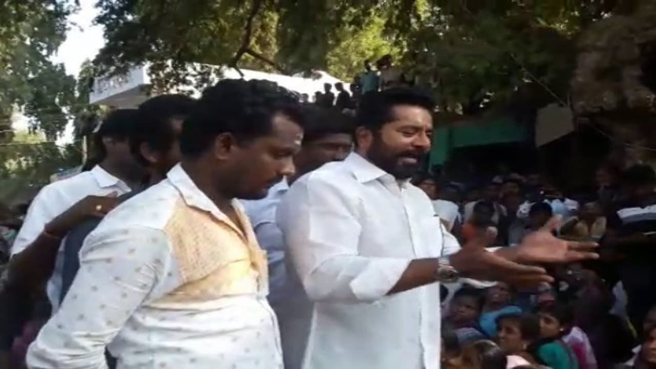 ஜன.22ல் சொந்த ஊரில் தடையை மீறி ஜல்லிக்கட்டு சரத்குமார் ஆவேசம் ஜன.22ல் சொந்த ஊரில் தடையை மீறி ஜல்லிக்கட்டு சரத்குமார் ஆவேசம்