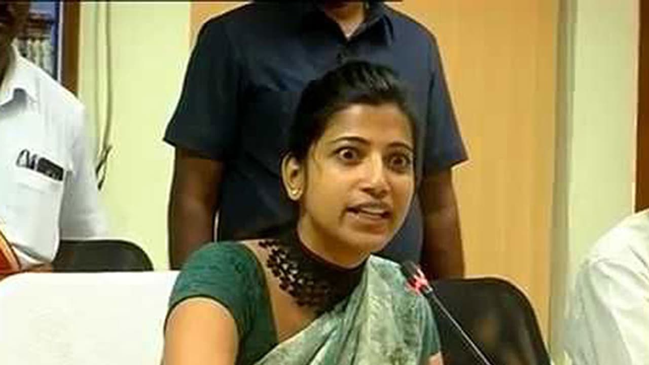 ఆమ్రపాలికి ‘దెయ్యం’ షాక్ ఆమ్రపాలికి ‘దెయ్యం’ షాక్