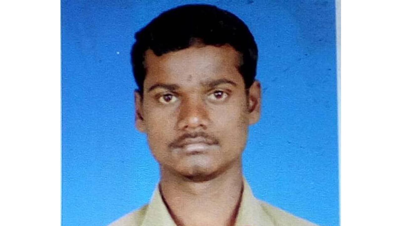 തമിഴ്നാട്ടില് ദളിത് യുവാവിനെ ക്രൂരമായി കൊലപ്പെടുത്തിയവര് പിടിയില് തമിഴ്നാട്ടില് ദളിത് യുവാവിനെ ക്രൂരമായി കൊലപ്പെടുത്തിയവര് പിടിയില്
