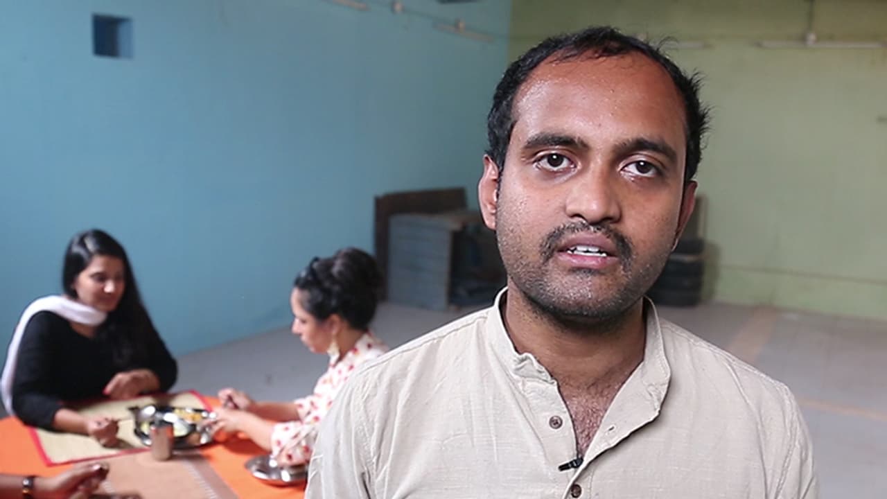 ಸಿರಿಧಾನ್ಯ ಉದ್ಯಮದಲ್ಲಿ ಮಹಿಳೆಯರನ್ನು ಸ್ವಾವಲಂಬಿಗಳನ್ನಾಗಿ ಮಾಡುತ್ತಿದ್ದಾರೆ ಅಭಿಶೇಕ್ ಸಿರಿಧಾನ್ಯ ಉದ್ಯಮದಲ್ಲಿ ಮಹಿಳೆಯರನ್ನು ಸ್ವಾವಲಂಬಿಗಳನ್ನಾಗಿ ಮಾಡುತ್ತಿದ್ದಾರೆ ಅಭಿಶೇಕ್