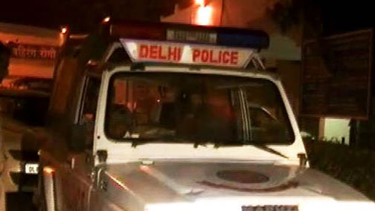 चलती स्कूटी में छह साल के बेटे के सामने मारी पिता को गोली, मौत चलती स्कूटी में छह साल के बेटे के सामने मारी पिता को गोली, मौत