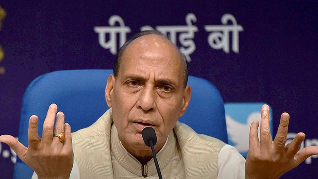 ഓഖി: ദേശീയ ദുരന്തമായി പ്രഖ്യാപിക്കാനാവില്ലെന്ന് രാജ്നാഥ്സിങ്