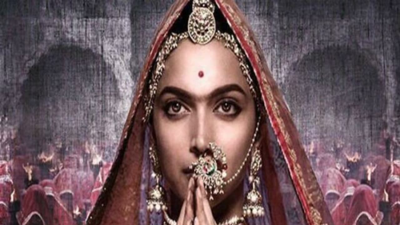 அன்று சூர்ப்பனகைக்கு நடந்தது... இன்று தீபிகா படுகோனுக்கு நடக்கும்... ராஜ்புத் கார்னி சேவா அமைப்பு மிரட்டல்! அன்று சூர்ப்பனகைக்கு நடந்தது... இன்று தீபிகா படுகோனுக்கு நடக்கும்... ராஜ்புத் கார்னி சேவா அமைப்பு மிரட்டல்!