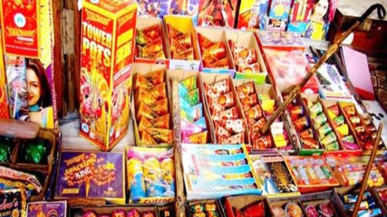 ನ.1ರಿಂದ 17 ರವರೆಗೆ ದೀಪಾವಳಿಗೆ ಪಟಾಕಿ ಸೇಲ್; ಸರ್ಕಾರದ ಈ ‍ಷರತ್ತುಗಳು ಅನ್ವಯ