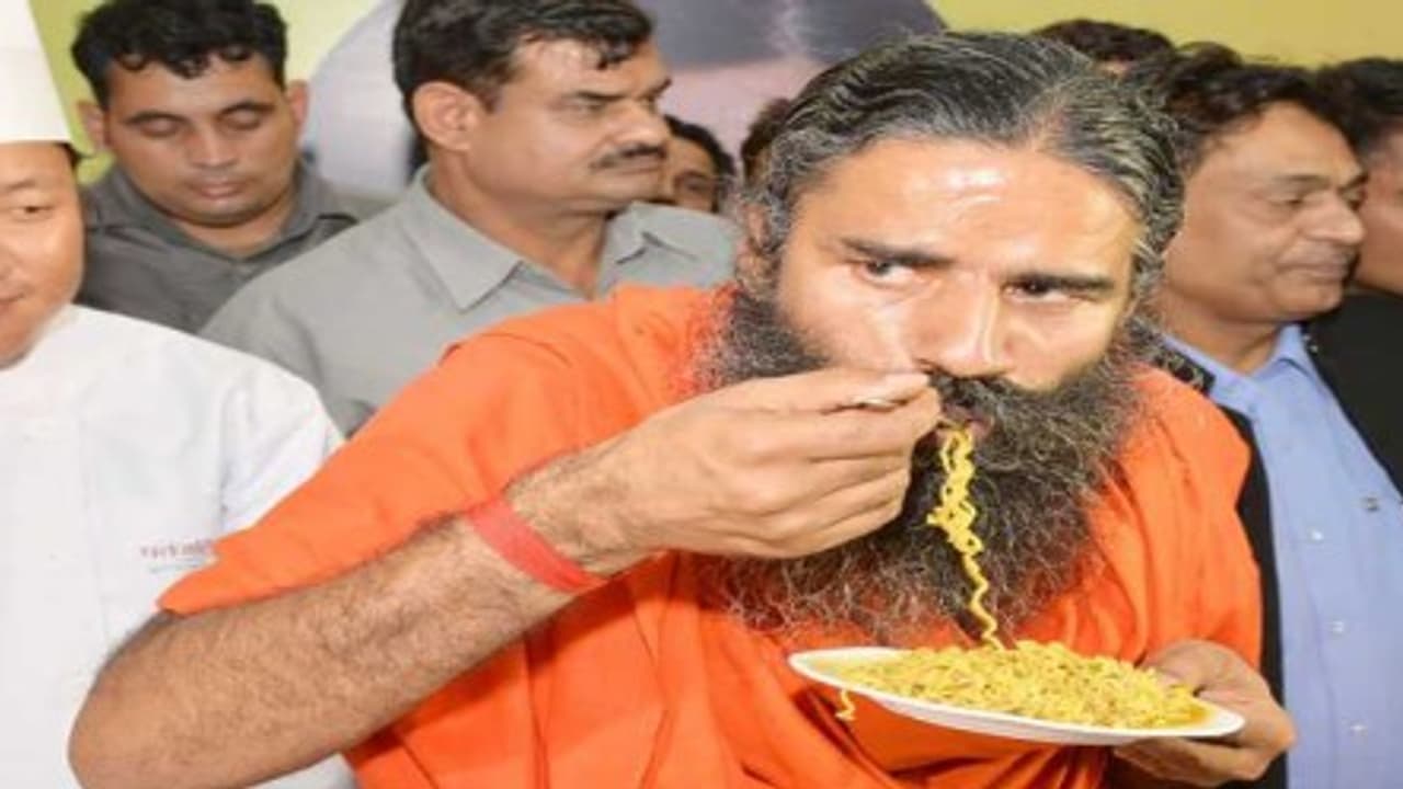 "நாங்களும் “ஃபாஸ்ட்புட்ல இறங்குவோம்ல!!" McDonald, KFCக்கு போட்டியாக களமிறங்கும் பாபா ராம்தேவ்..!! "நாங்களும் “ஃபாஸ்ட்புட்ல இறங்குவோம்ல!!" McDonald, KFCக்கு போட்டியாக களமிறங்கும் பாபா ராம்தேவ்..!!