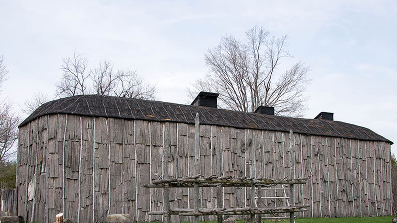 ഈ വീട്ടില്‍ 100 പേര്‍ താമസിച്ചിരുന്നു!