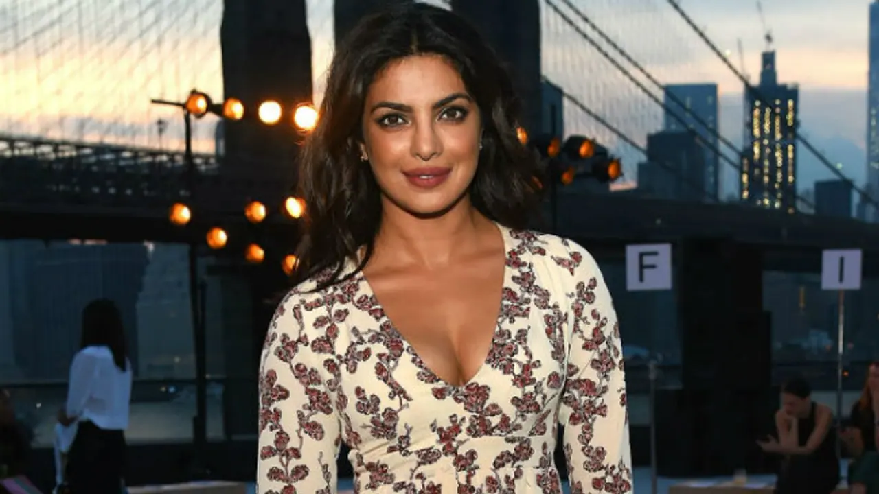 Priyanka Chopra will help you have a good love life just like hers with an app