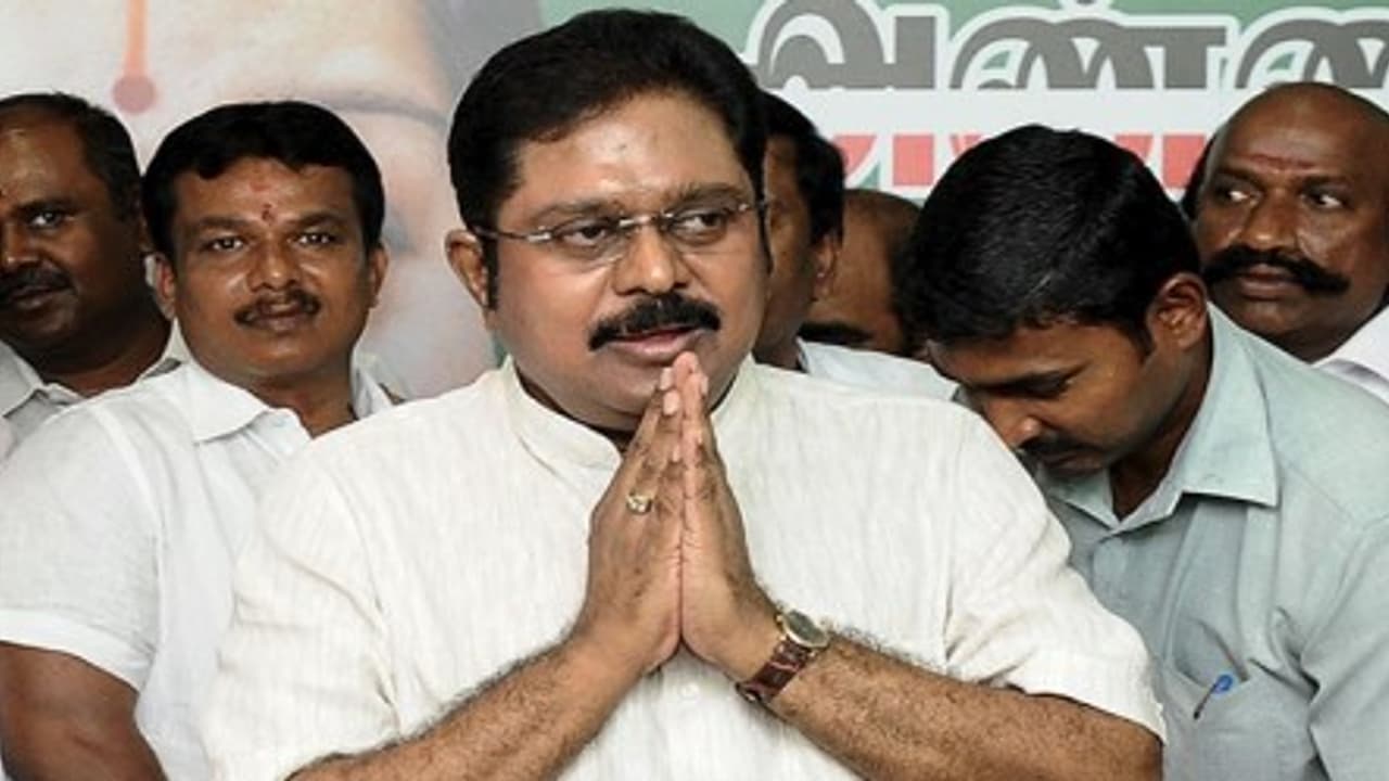 கமல் ரஜினி கட்சியுடன் கூட்டணி..? டி.டி.வி.தினகரன் எடுத்த அதிரடி முடிவு..! கமல் ரஜினி கட்சியுடன் கூட்டணி..? டி.டி.வி.தினகரன் எடுத்த அதிரடி முடிவு..!