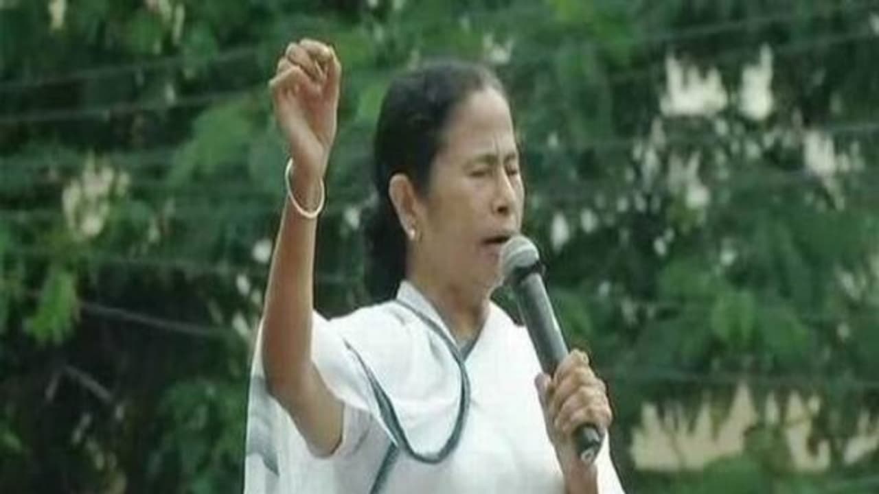 ஜெயலலிதா இருந்திருந்தால் இந்நேரம் நடந்திருப்பதே வேறு…. நம்பிக்கை இல்லா தீர்மானம் குறித்து மம்தா அதிரடி பேச்சு !! ஜெயலலிதா இருந்திருந்தால் இந்நேரம் நடந்திருப்பதே வேறு…. நம்பிக்கை இல்லா தீர்மானம் குறித்து மம்தா அதிரடி பேச்சு !!