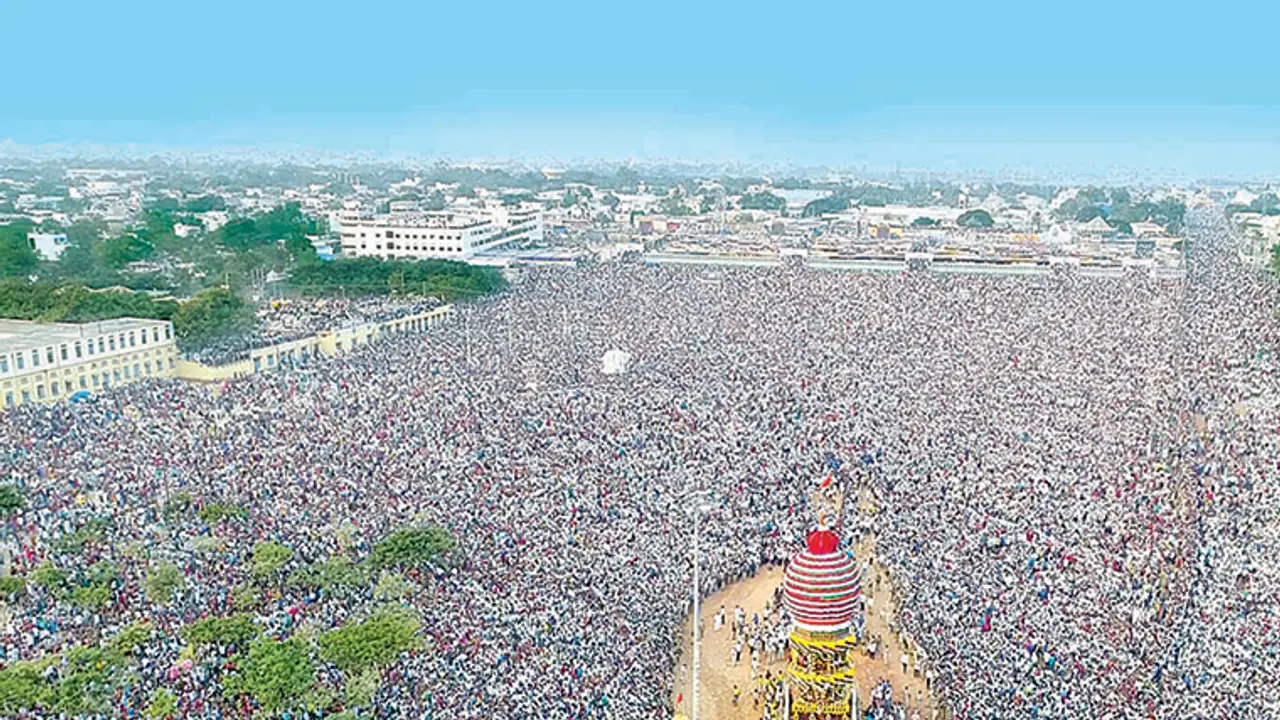 ಕೊಪ್ಪಳದ ಗವಿಸಿದ್ದೇಶ್ವರ ರಥೋತ್ಸವ: 5 ಲಕ್ಷ ಮಂದಿಗೆ ಪ್ರಸಾದ..!