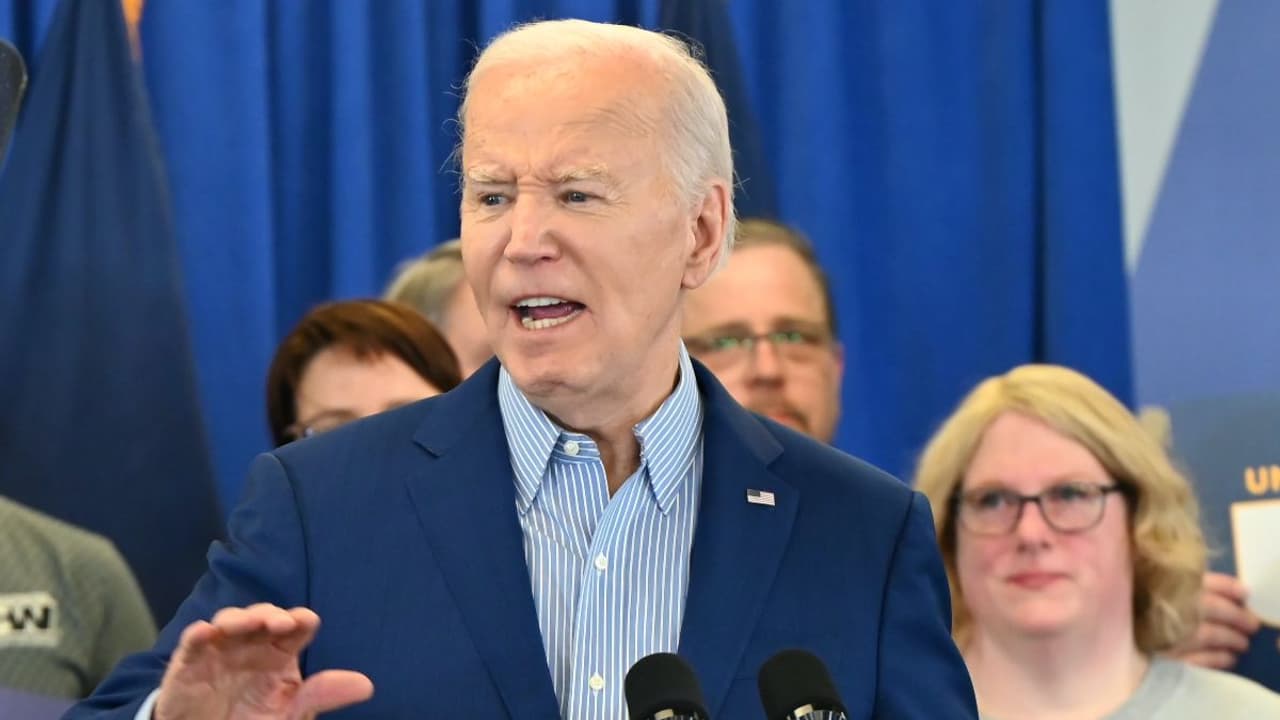 US Steel Stock Drops Pre Market On Reports Of Biden Blocking Nippon Steel Deal: Retail Sentiment Crumbles US Steel Stock Drops Pre Market On Reports Of Biden Blocking Nippon Steel Deal: Retail Sentiment Crumbles