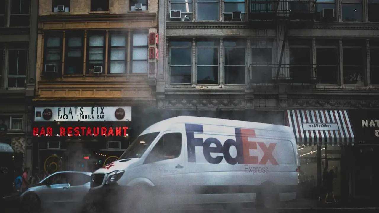 FedEx Stock Dips After Bernstein Downgrade, But JPMorgan Price Target Hike Lifts Retail Optimism