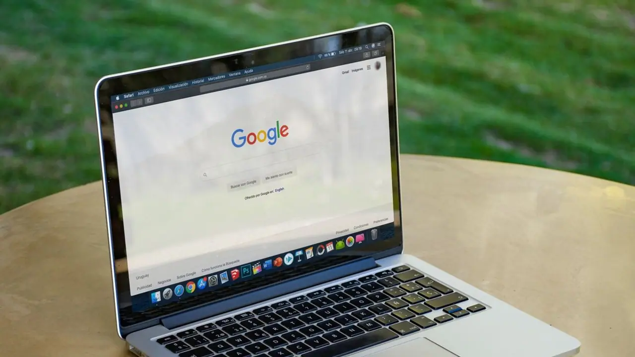 Google Stock In Focus Amid Reports Of DOJ Push For Chrome Sell Off: Retail Sentiment Split Google Stock In Focus Amid Reports Of DOJ Push For Chrome Sell Off: Retail Sentiment Split