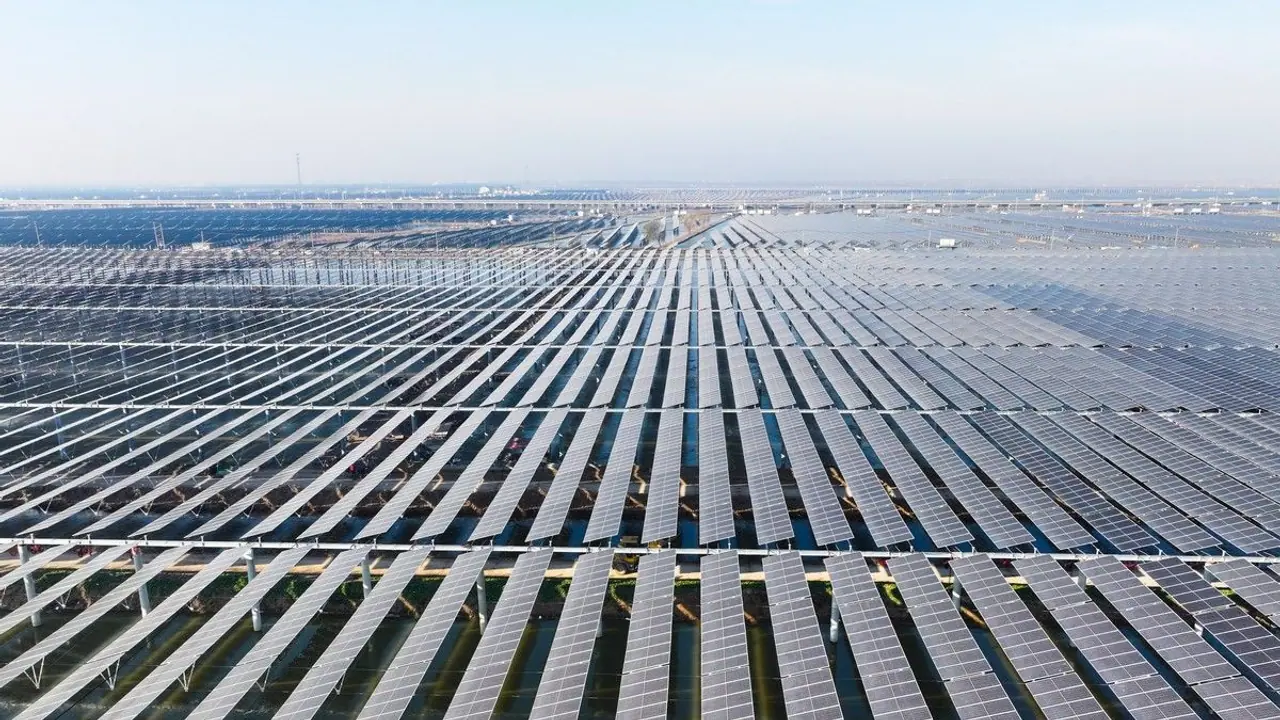 SolarEdge Technologies Stock Gains On Announcing 4th Round Of Layoffs In 12 Months: Retail Extremely Bullish