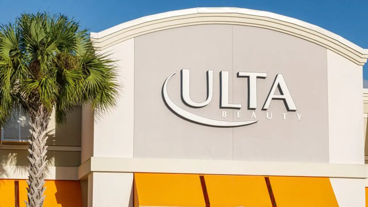 Ulta Beauty Stock Up On New CEO Announcement, Raised Outlook: Retail's Unconvinced