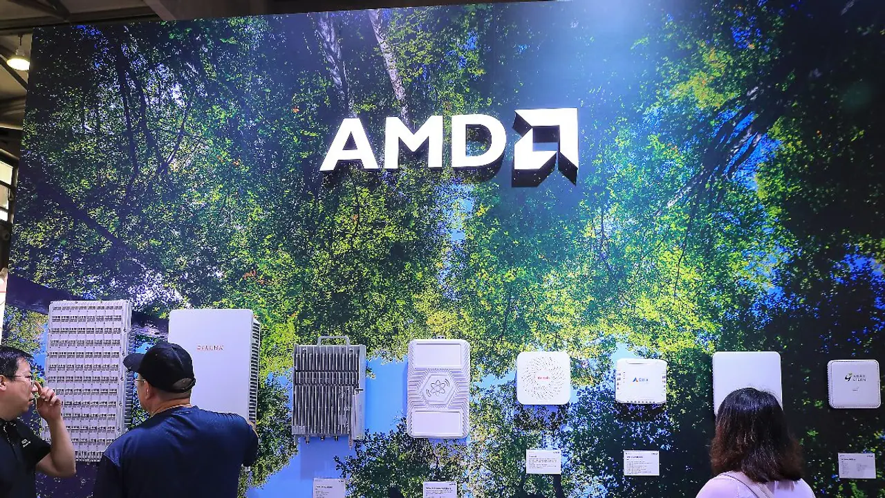 AMD Stock Tumbles On Analyst’s Double Downgrade Flagging AI GPU Weakness: Retail Sentiment Holds Strong