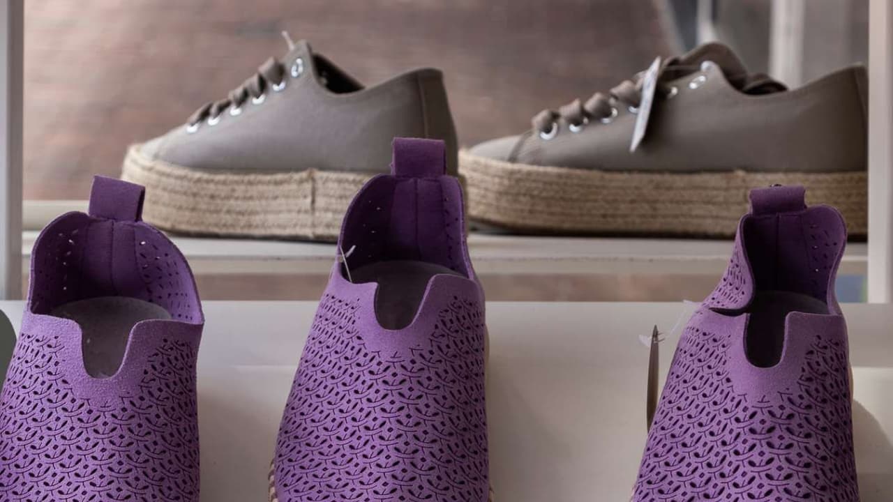 Designer Brands Stock In Focus After Q3 Earnings Miss: Retail’s Optimistic Designer Brands Stock In Focus After Q3 Earnings Miss: Retail’s Optimistic