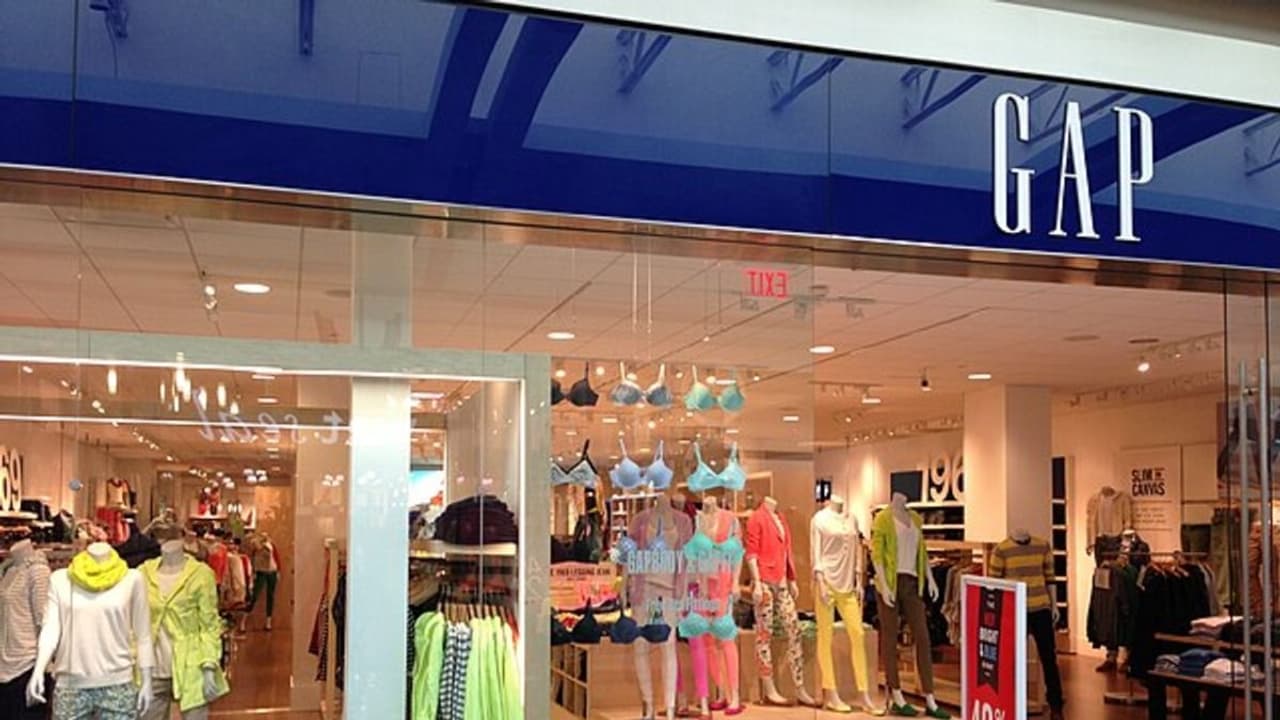 Gap Stock Rises 16% In After Hours On Beat and Raise Q3, CEO Says Holiday Season Off To Good Start: Retailers Cheer 
