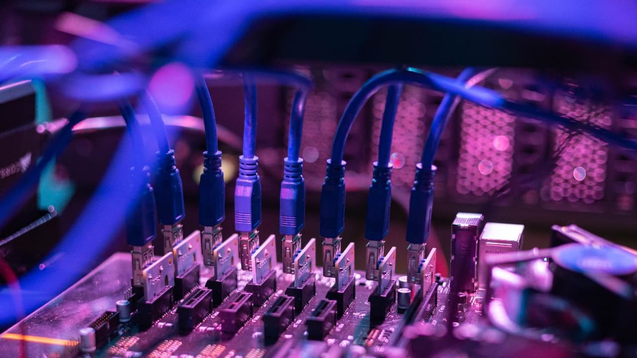 MARA Holdings Stock DIps Despite JPMorgan Upgrade, Price Target Hike: Retail Unfazed MARA Holdings Stock DIps Despite JPMorgan Upgrade, Price Target Hike: Retail Unfazed