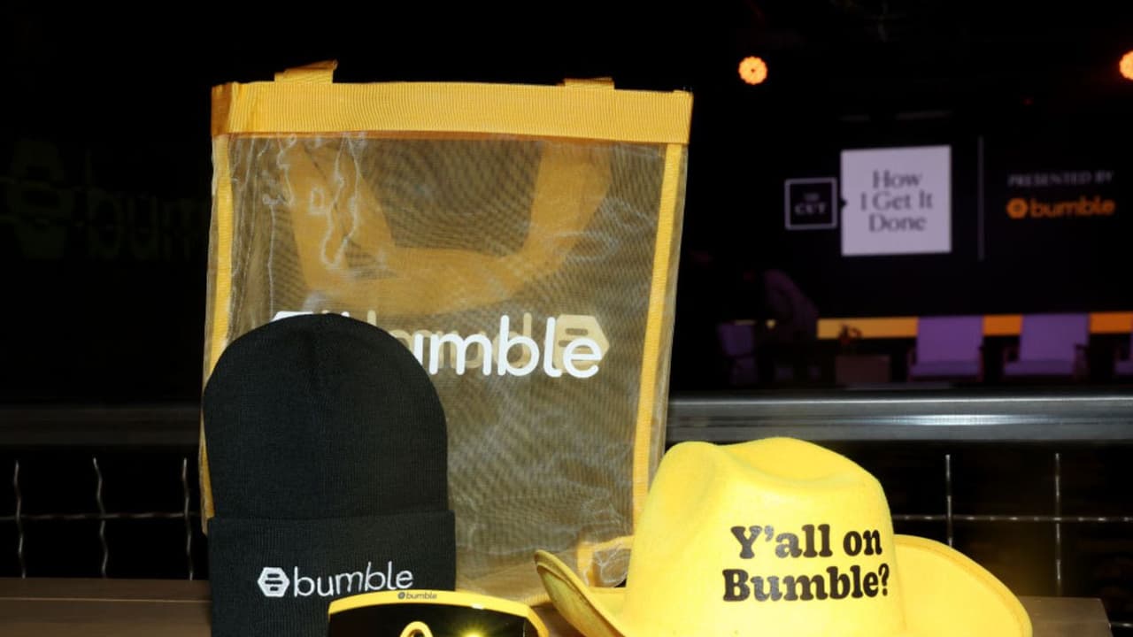 Dating App Bumble In Focus After Analyst Downgrades Stock Citing Near Term Challenges: Retail Stays Cautious 